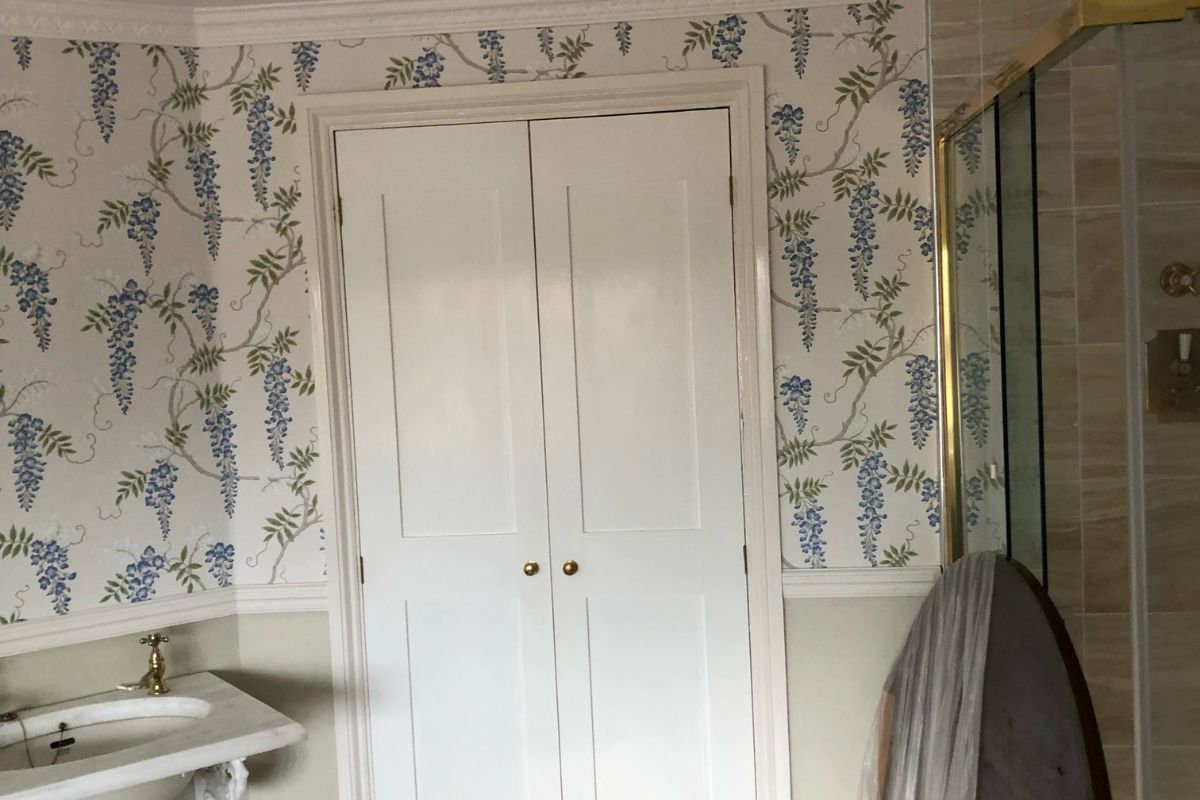 Wallpaper hanging Dorset