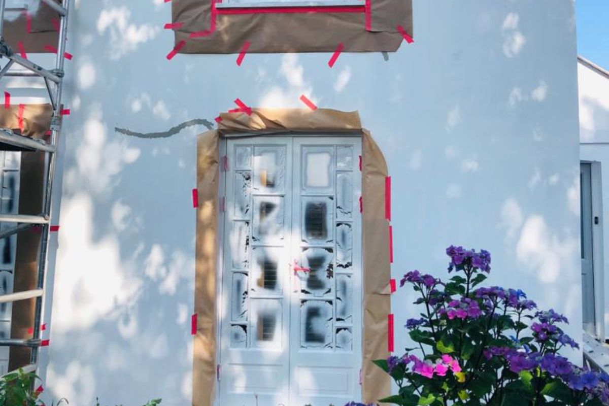 masonry spray painting